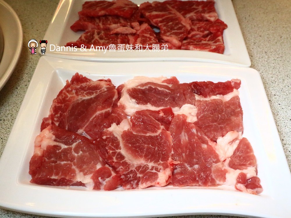 《新竹特色火鍋餐廳》二月牌沙茶爐。無菜單海鮮塔。霜降豬肉漿。吃宵夜的新選擇︱食尚玩家推薦美食(影片)