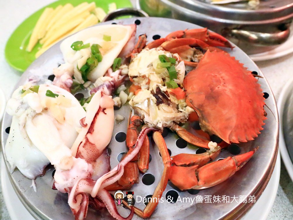 《新竹特色火鍋餐廳》二月牌沙茶爐。無菜單海鮮塔。霜降豬肉漿。吃宵夜的新選擇︱食尚玩家推薦美食（影片）