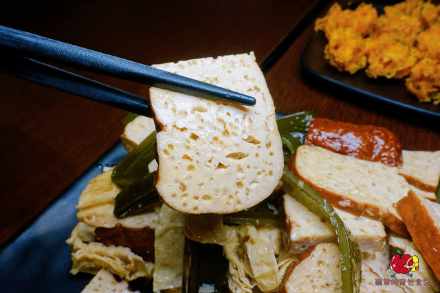 [食記] 新竹竹北-麵角麵食館 メン角 Q彈不軟爛烏龍麵 麻辣排骨麵軟嫩又開胃 豬肉胡麻拌麵焦香豬肉好對味