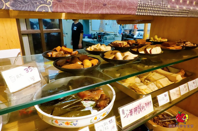 [食記] 新竹竹北-麵角麵食館 メン角 Q彈不軟爛烏龍麵 麻辣排骨麵軟嫩又開胃 豬肉胡麻拌麵焦香豬肉好對味