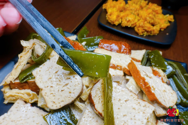 [食記] 新竹竹北-麵角麵食館 メン角 Q彈不軟爛烏龍麵 麻辣排骨麵軟嫩又開胃 豬肉胡麻拌麵焦香豬肉好對味