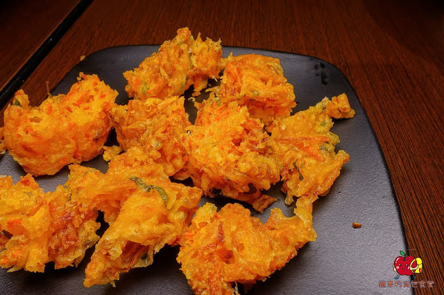 [食記] 新竹竹北-麵角麵食館 メン角 Q彈不軟爛烏龍麵 麻辣排骨麵軟嫩又開胃 豬肉胡麻拌麵焦香豬肉好對味