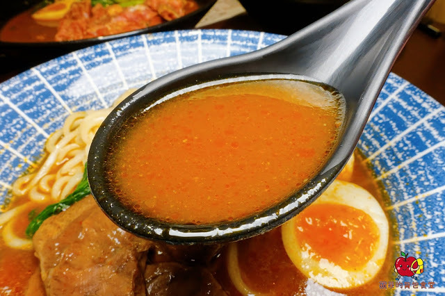 [食記] 新竹竹北-麵角麵食館 メン角 Q彈不軟爛烏龍麵 麻辣排骨麵軟嫩又開胃 豬肉胡麻拌麵焦香豬肉好對味