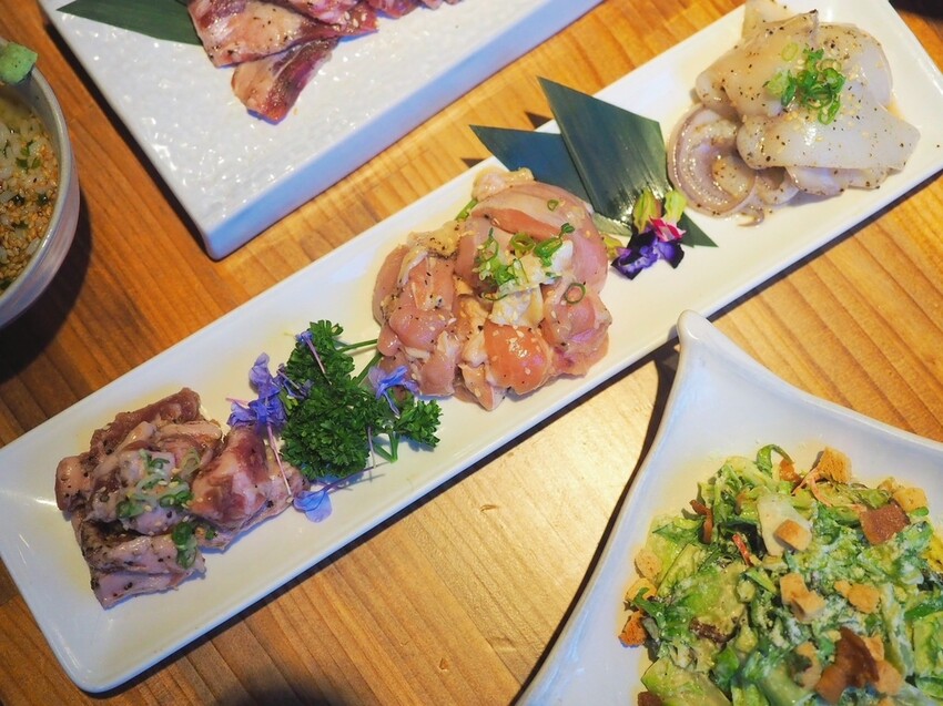 新北板橋府中燒肉推薦《町燒酒食》獨棟日式炭火烤肉居酒屋，夜晚氣氛滿點的炭火燒肉店