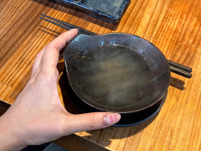 新北板橋府中燒肉推薦《町燒酒食》獨棟日式炭火烤肉居酒屋，夜晚氣氛滿點的炭火燒肉店