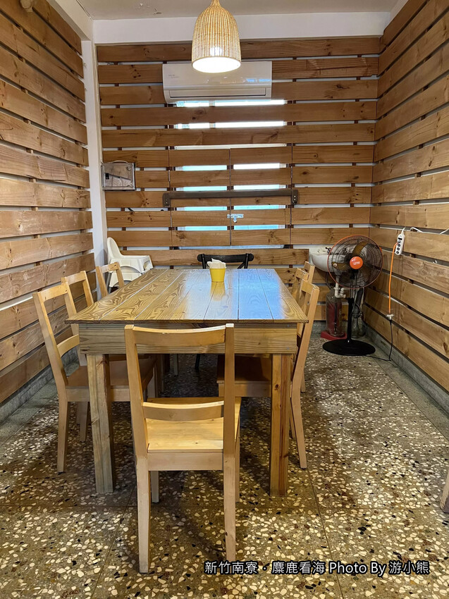 【新竹】「麋鹿看海．南寮舊港邊，假日限定營業的景觀咖啡館（老宅改建/鄉村溫馨風/手作甜點/水果千層/看海