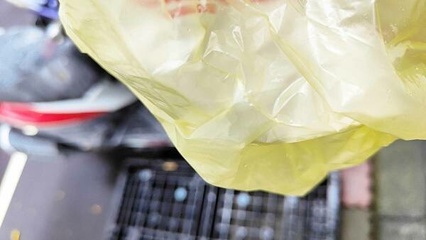 【三重美食】鐵夾蛋餅｜一塊手工蔥油餅只要２０元，超級佛心價