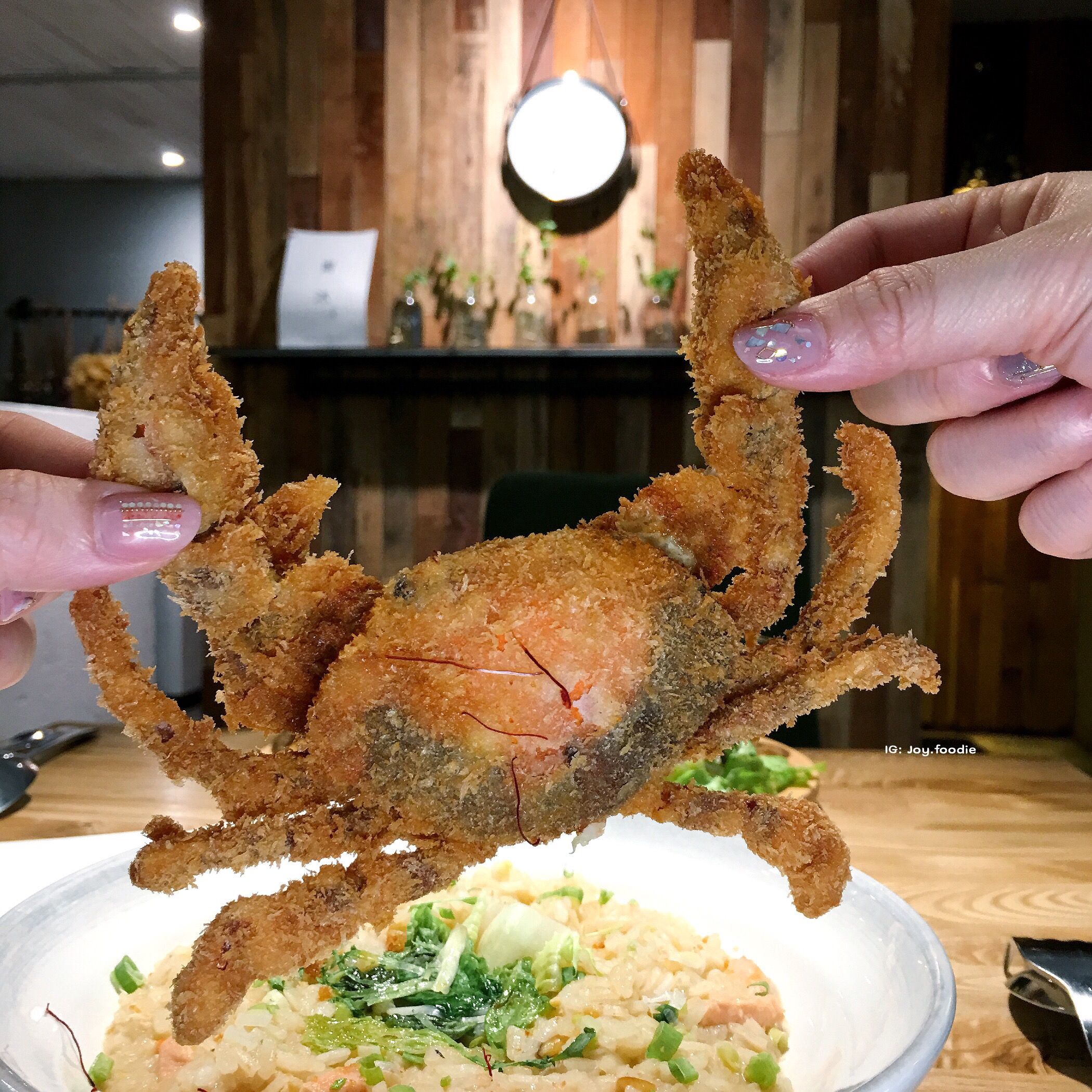 『台北大安區』青沐初食。隱藏在巷弄中的美味，現點現做真材實料！一整隻螃蟹端上桌讓人口水直流～