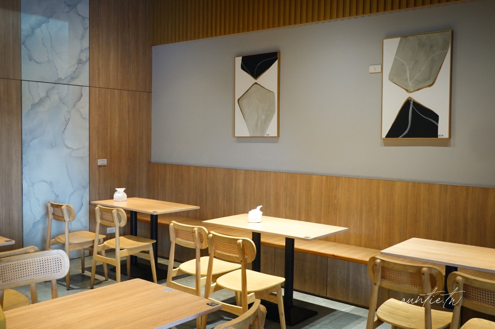 南投埔里最好吃爌肉飯！亞忠爌肉飯爌肉入口即化搭茶碗蒸，路邊攤賣到開店。