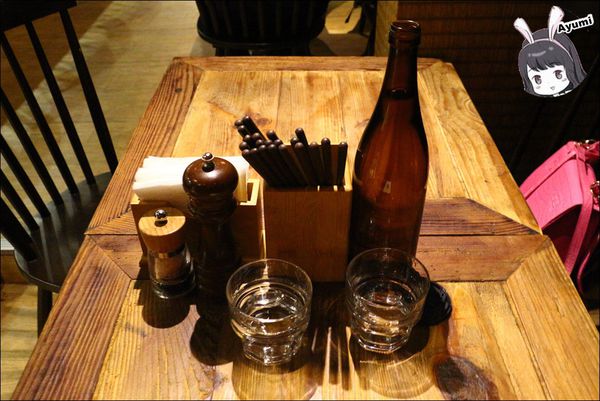 Power Beef：[食記]►台北中正區◄超豪華的土豪丼、澳洲Ｍ9和牛丼還有天菜等級的小鮮肉廚師們盡在Power Beef