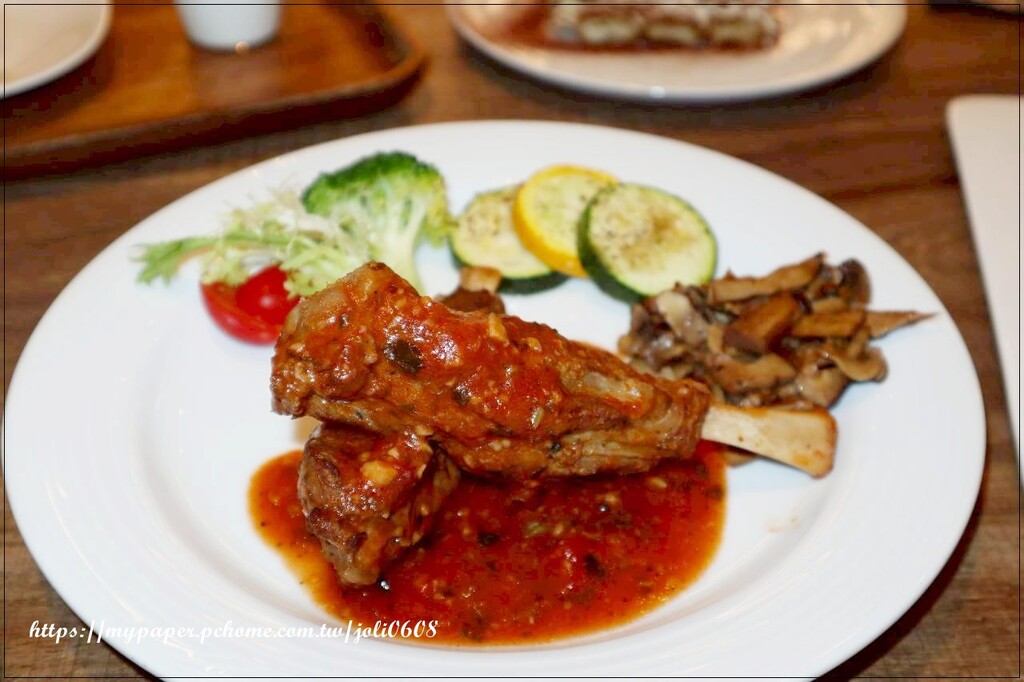 台北市中山區【波赫士領地精品咖啡館】明水店~台北咖啡廳推薦 台北下午茶餐廳推薦 超人氣千層蛋糕、提拉米蘇 是台北甜點必吃首選