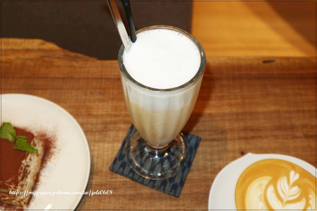 台北市中山區【波赫士領地精品咖啡館】明水店~台北咖啡廳推薦 台北下午茶餐廳推薦 超人氣千層蛋糕、提拉米蘇 是台北甜點必吃首選