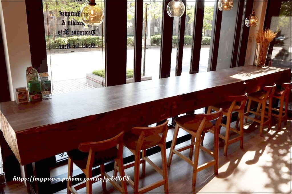 台北市中山區【波赫士領地精品咖啡館】明水店~台北咖啡廳推薦 台北下午茶餐廳推薦 超人氣千層蛋糕、提拉米蘇 是台北甜點必吃首選