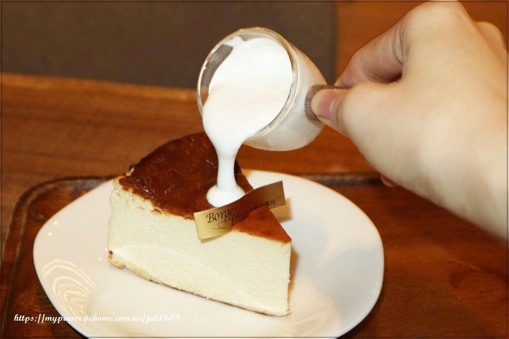 台北市中山區【波赫士領地精品咖啡館】明水店~台北咖啡廳推薦 台北下午茶餐廳推薦 超人氣千層蛋糕、提拉米蘇 是台北甜點必吃首選