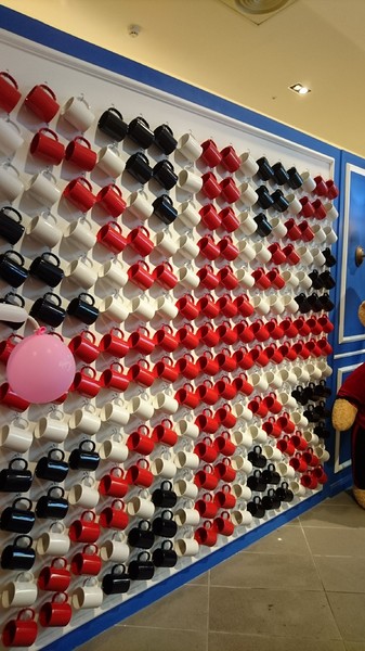 精典泰迪的奶茶舖：高雄彩虹市集~精典泰迪的奶茶舖~療癒系泰迪熊來高雄插旗~根本就是IG熱點~好拍到不要不要~