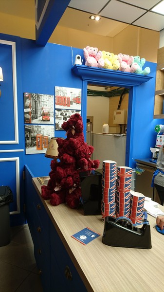 精典泰迪的奶茶舖：高雄彩虹市集~精典泰迪的奶茶舖~療癒系泰迪熊來高雄插旗~根本就是IG熱點~好拍到不要不要~