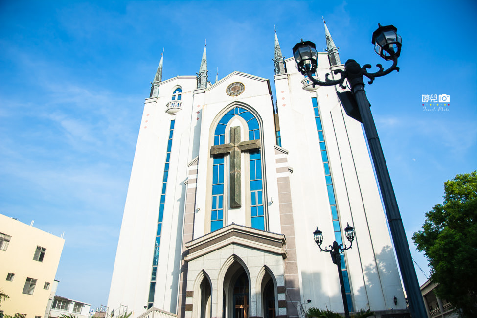 ｜高雄景點｜鳳山基督長老教會，隱藏在街道巷弄裡的城堡 - 阿婷的旅行札記。