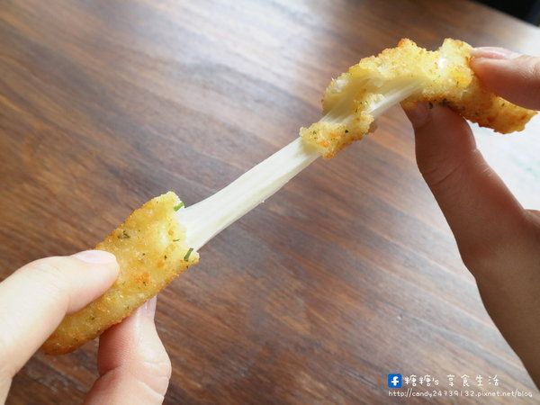 猴子披薩 Monkey Pizza (向上店):〖台中│美食〗猴子披薩 Monkey Pizza-向上店 ❤ 大里人氣美食"猴子披薩"在向上路也吃的到囉!!裝潢簡單粗曠,走工業風格,餐點創新,驚呼你的味蕾~