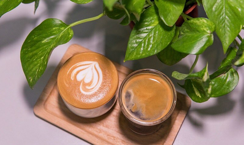 【基隆想入啡啡之一】多好咖啡店 Anygood Coffee.藏身仁愛市場的菜藍咖啡香.多好配咖啡再配花生摩卡.焦糖布