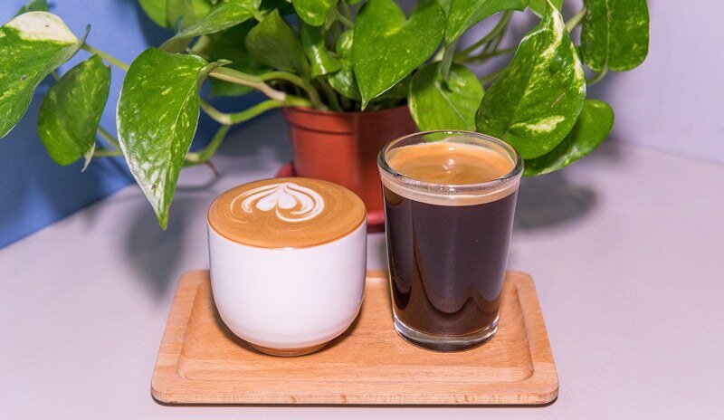 【基隆想入啡啡之一】多好咖啡店 Anygood Coffee.藏身仁愛市場的菜藍咖啡香.多好配咖啡再配花生摩卡.焦糖布