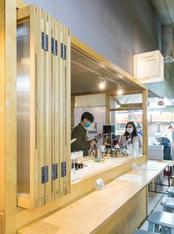【基隆想入啡啡之一】多好咖啡店 Anygood Coffee.藏身仁愛市場的菜藍咖啡香.多好配咖啡再配花生摩卡.焦糖布
