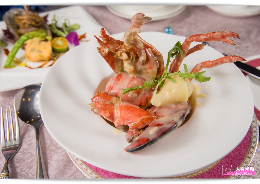 2018高雄母親節餐廳推薦,頂鮮擔仔麵高雄店,(原台南担仔麵高雄店),犒賞媽媽品嚐波士頓龍蝦海鮮大餐,5/1-5/13加碼抽dyson吹風機 - 大胃米粒 DAVID & MILLY