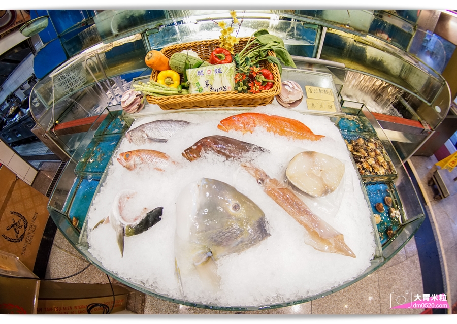 2018高雄母親節餐廳推薦,頂鮮擔仔麵高雄店,(原台南担仔麵高雄店),犒賞媽媽品嚐波士頓龍蝦海鮮大餐,5/1-5/13加碼抽dyson吹風機 - 大胃米粒 DAVID & MILLY