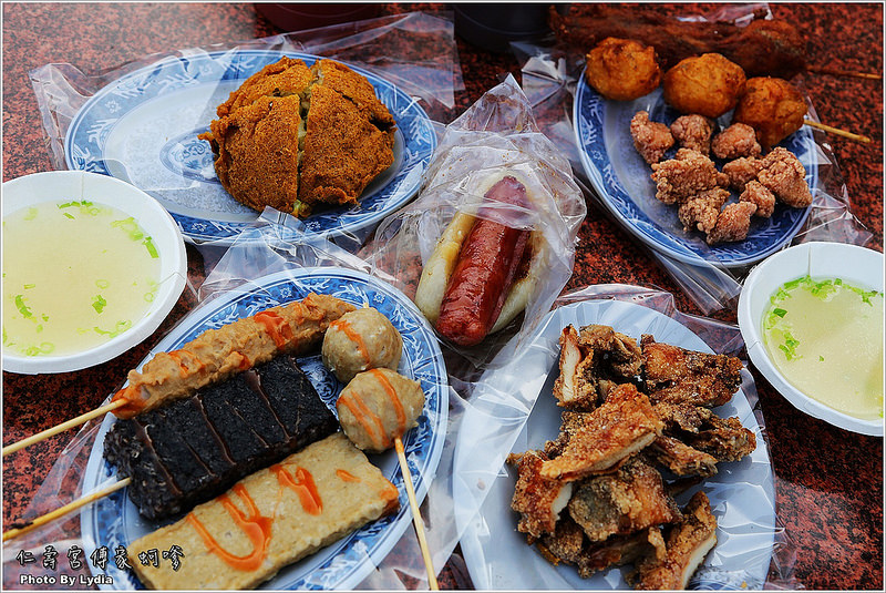 【食記│台南】歸仁仁壽宮前的傅家の蚵嗲~歸仁在地人推薦/台式下午茶/黑輪米血一支七元銅板價/必點炸甜不辣、炸雞翅