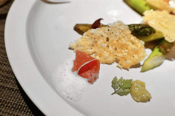 TABLE FOR ONE 一人餐桌