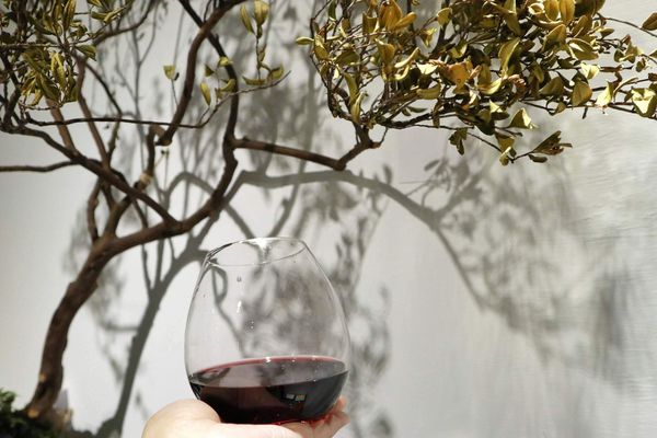 TABLE FOR ONE 一人餐桌