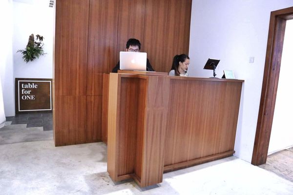 TABLE FOR ONE 一人餐桌