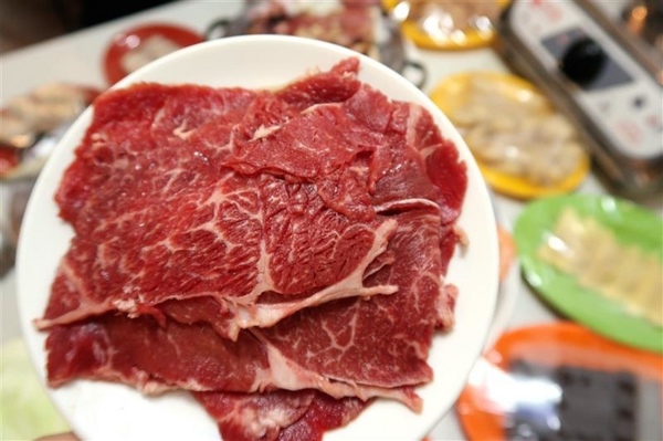 二月牌沙茶爐：新莊火鍋 二月牌沙茶爐 現流海鮮塔蛤蠣紅蟳 台南魚冊火鍋料超威 打卡送牛肉~