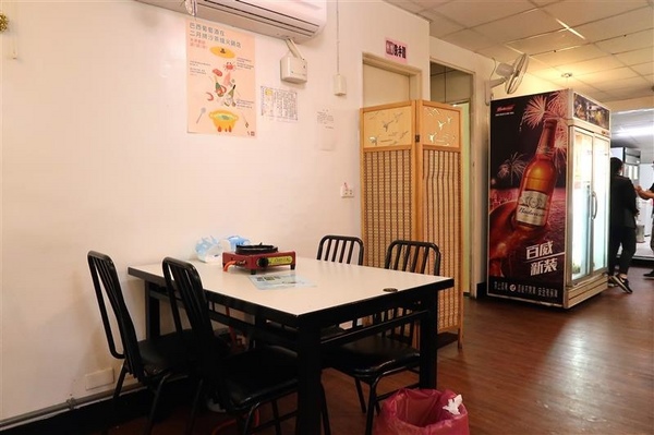 二月牌沙茶爐：新莊火鍋 二月牌沙茶爐 現流海鮮塔蛤蠣紅蟳 台南魚冊火鍋料超威 打卡送牛肉~