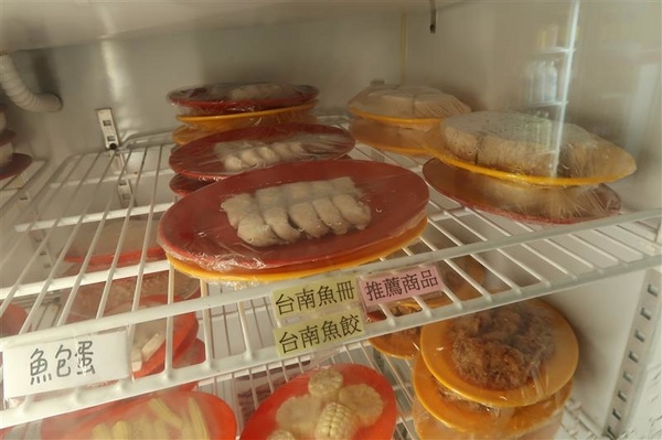 二月牌沙茶爐：新莊火鍋 二月牌沙茶爐 現流海鮮塔蛤蠣紅蟳 台南魚冊火鍋料超威 打卡送牛肉~