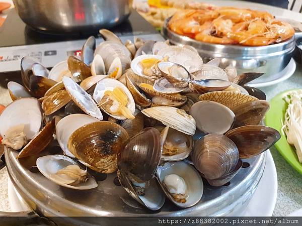 二月牌沙茶爐 溫體牛%2F海鮮塔火鍋_Tina愛分享 二月牌沙茶爐 溫體牛%2F海鮮塔火鍋_Tina愛分享