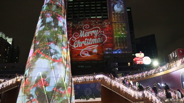2017新北耶誕城：充滿歡樂的2017新北耶誕城@板橋捷運站