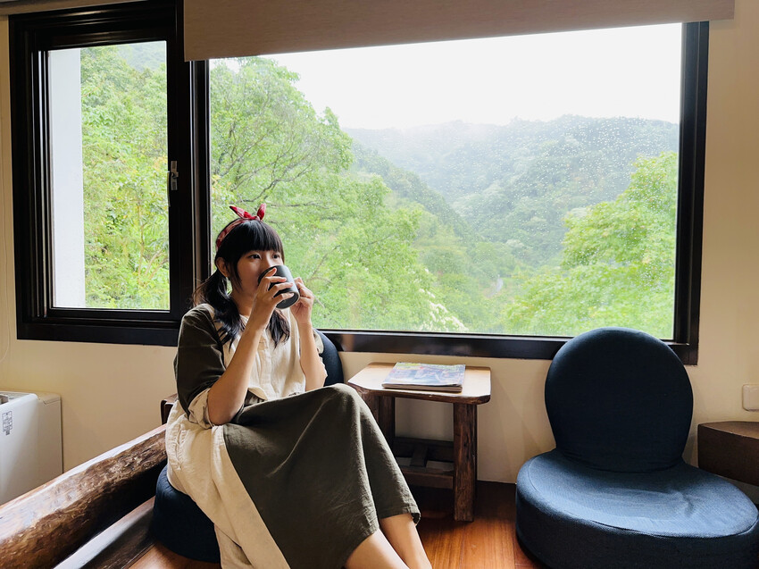 【山行寄野×山行玫瑰】苗栗南庄山林秘境民宿與景觀咖啡廳，靜謐