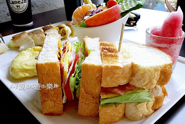 23846303_1612626388758575_1902925958_n