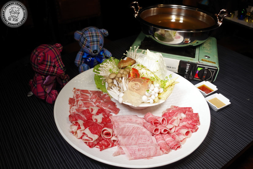 0無肉不歡大拼盤鍋-10給我肉雙人鍋.jpg