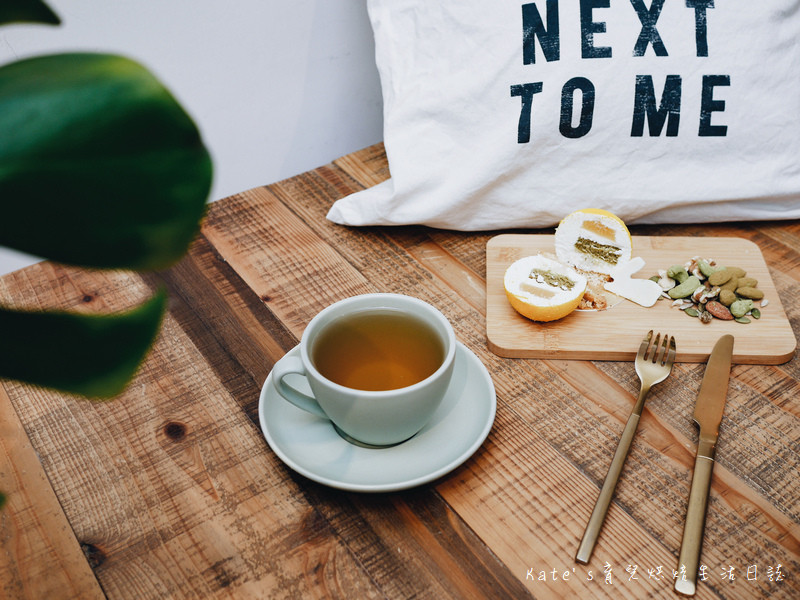 有甘田 WannaEat好想吃甜點 中秋套餐 有甘甜中秋套餐 東區甜點推薦 信義區甜點推薦 茶膠囊推薦 茶膠囊是什麼 堅果禮盒 私奔到月球 WannaEat好想吃甜點中秋套餐14.jpg