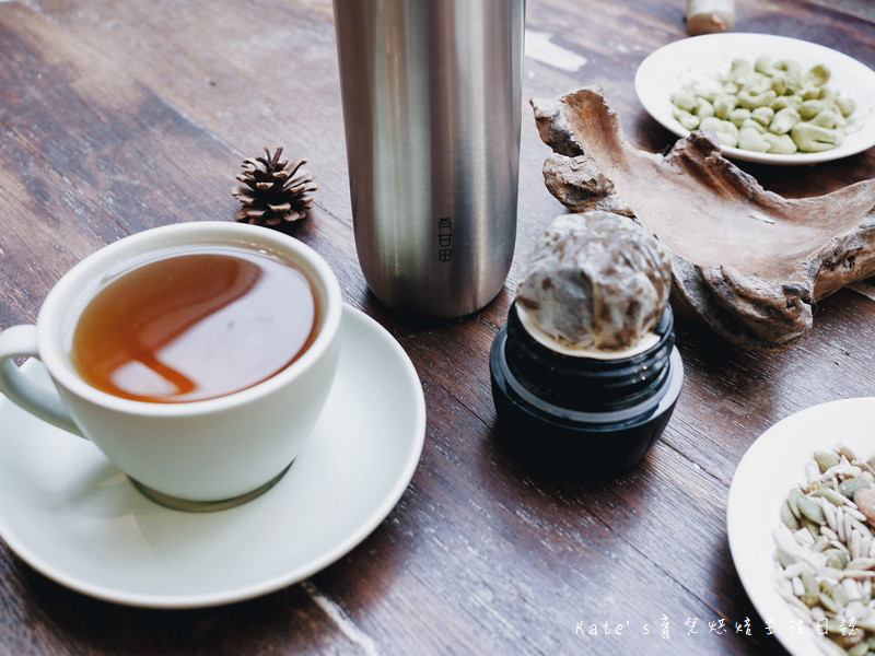 有甘田 WannaEat好想吃甜點 中秋套餐 有甘甜中秋套餐 東區甜點推薦 信義區甜點推薦 茶膠囊推薦 茶膠囊是什麼 堅果禮盒 私奔到月球 WannaEat好想吃甜點中秋套餐11.jpg