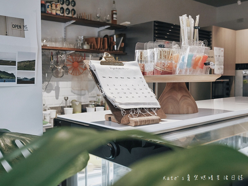 有甘田 WannaEat好想吃甜點 中秋套餐 有甘甜中秋套餐 東區甜點推薦 信義區甜點推薦 茶膠囊推薦 茶膠囊是什麼 堅果禮盒 私奔到月球 WannaEat好想吃甜點中秋套餐3-2.jpg