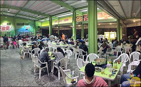 拉爽爽美食釣蝦場：台中南屯【拉爽爽美食釣蝦場】環境單純餐點美味，24H釣蝦、熱炒、KTV吃喝玩樂好去處!