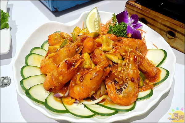 拉爽爽美食釣蝦場：台中南屯【拉爽爽美食釣蝦場】環境單純餐點美味，24H釣蝦、熱炒、KTV吃喝玩樂好去處!