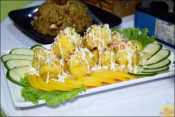 拉爽爽美食釣蝦場：台中南屯【拉爽爽美食釣蝦場】環境單純餐點美味，24H釣蝦、熱炒、KTV吃喝玩樂好去處!