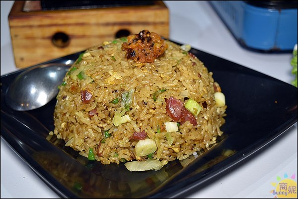 拉爽爽美食釣蝦場：台中南屯【拉爽爽美食釣蝦場】環境單純餐點美味，24H釣蝦、熱炒、KTV吃喝玩樂好去處!