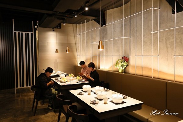 有你真好.火鍋沙龍(有你真好.火鍋沙龍):【台南美食】藝廊般的質感火鍋店!精燉湯頭,細挑食材的鮮味:有你真好火鍋沙龍