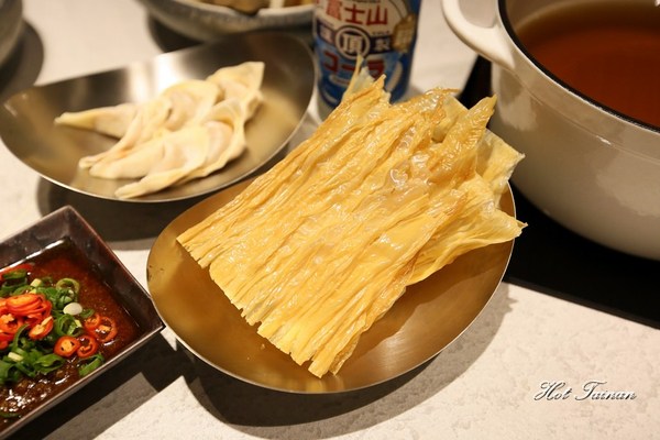 有你真好.火鍋沙龍(有你真好.火鍋沙龍):【台南美食】藝廊般的質感火鍋店!精燉湯頭,細挑食材的鮮味:有你真好火鍋沙龍