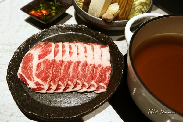 有你真好.火鍋沙龍(有你真好.火鍋沙龍):【台南美食】藝廊般的質感火鍋店!精燉湯頭,細挑食材的鮮味:有你真好火鍋沙龍