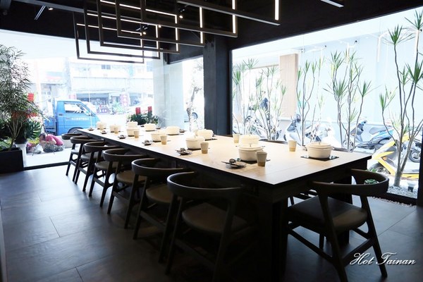 有你真好.火鍋沙龍(有你真好.火鍋沙龍):【台南美食】藝廊般的質感火鍋店!精燉湯頭,細挑食材的鮮味:有你真好火鍋沙龍